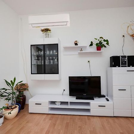 Apartment Ruza Lopar Exterior photo